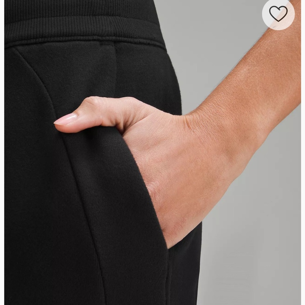 Lululemon Scuba High Rise Cropped Jogger - Picture 2 of 4